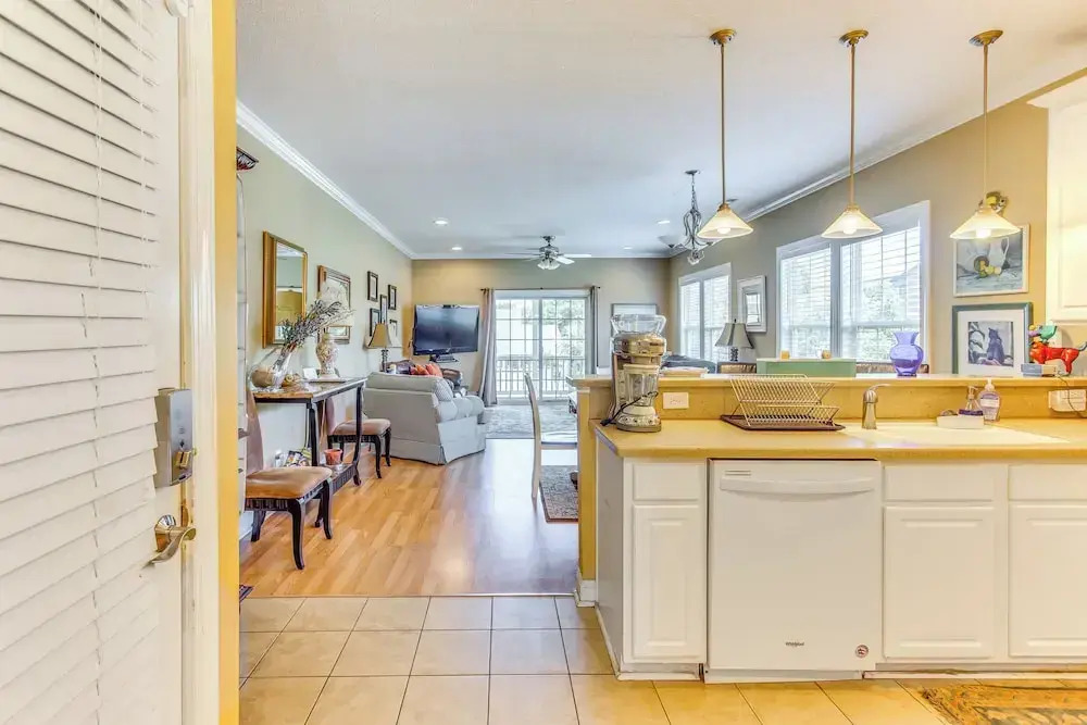 Walk to Seaside: North Myrtle Beach Gem w/ Views!