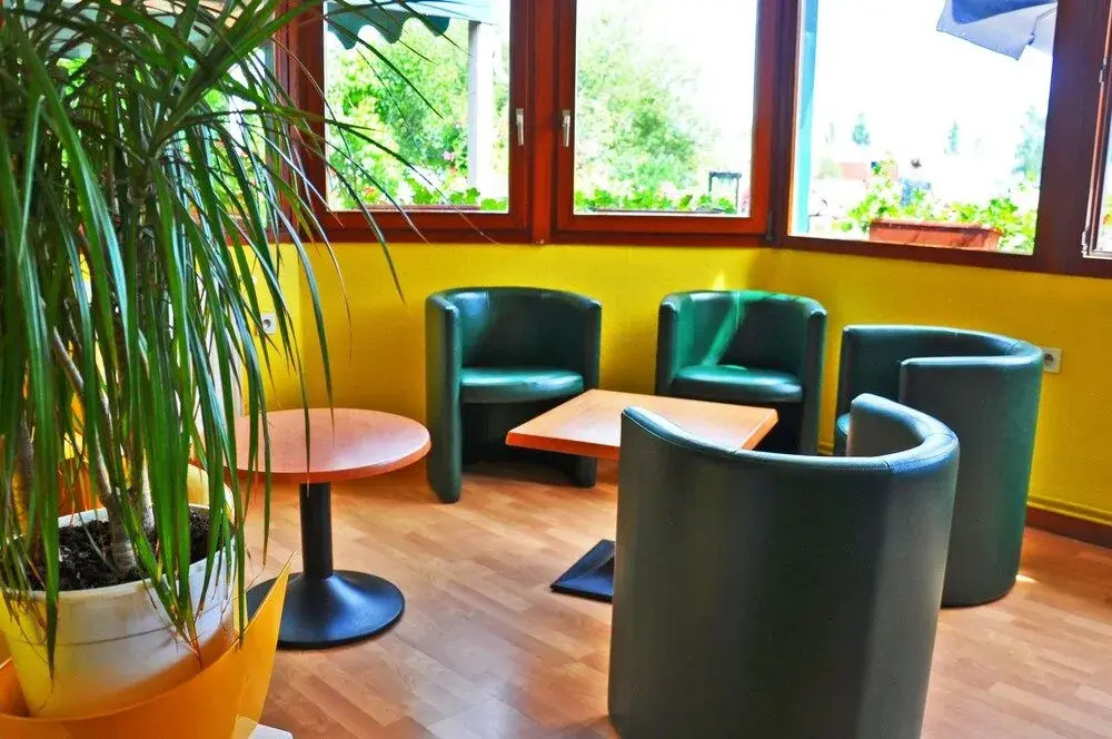 Hôtel Arc-En-Ciel - Entièrement Rénové