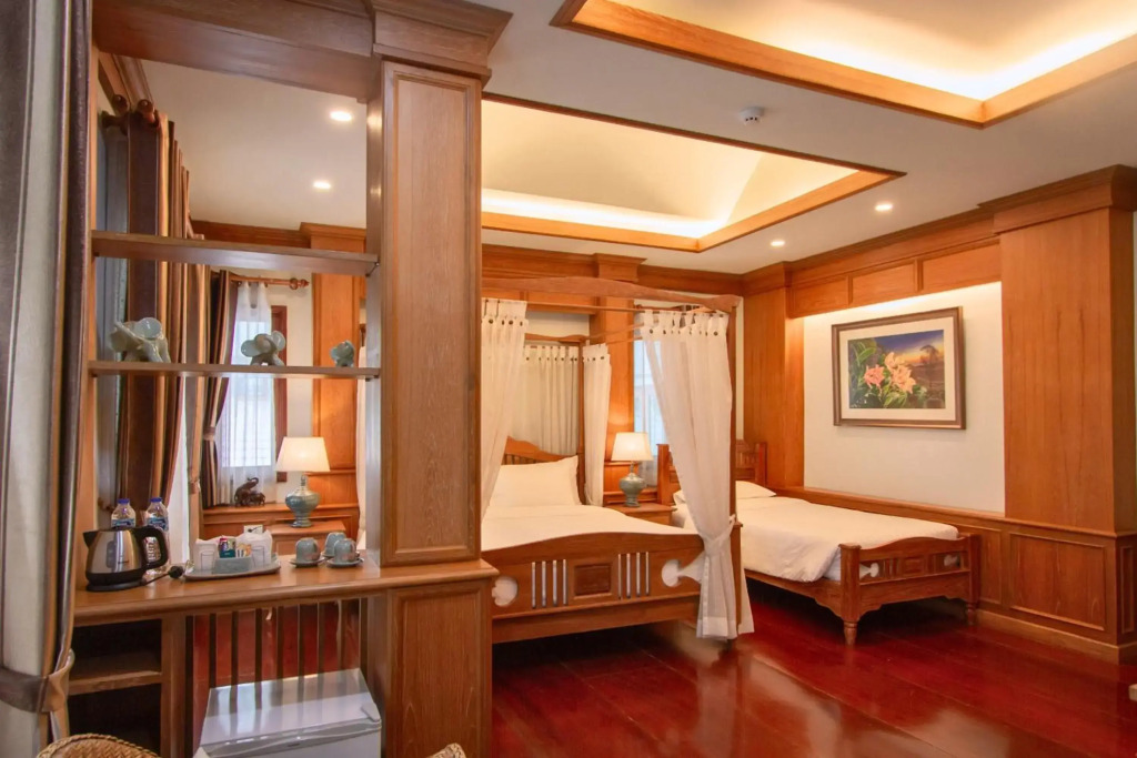 Rich Garden House Hotel