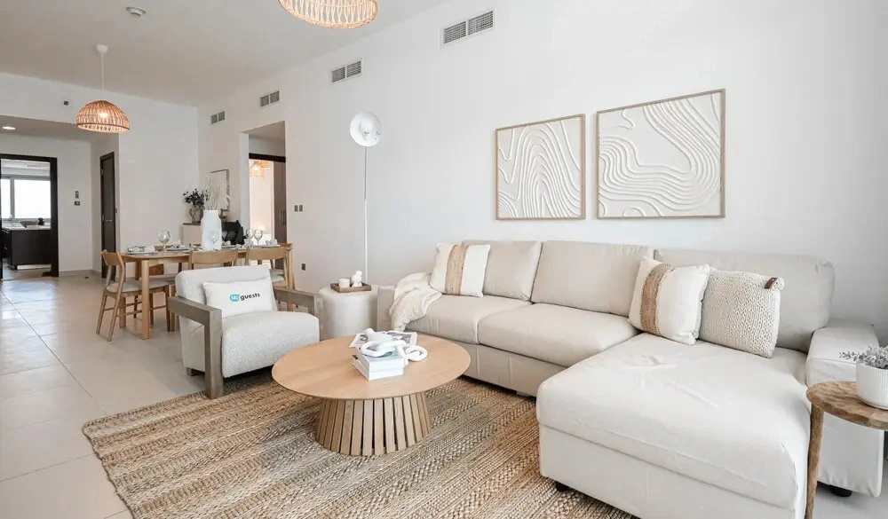HiGuests - Azure Residences