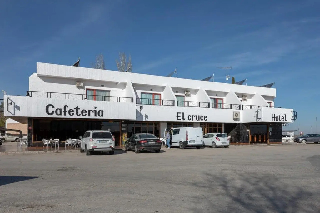 Área de Servicio El Cruce