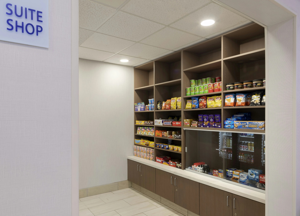 Holiday Inn Express Hotel & Suites Tilton - Lakes Region