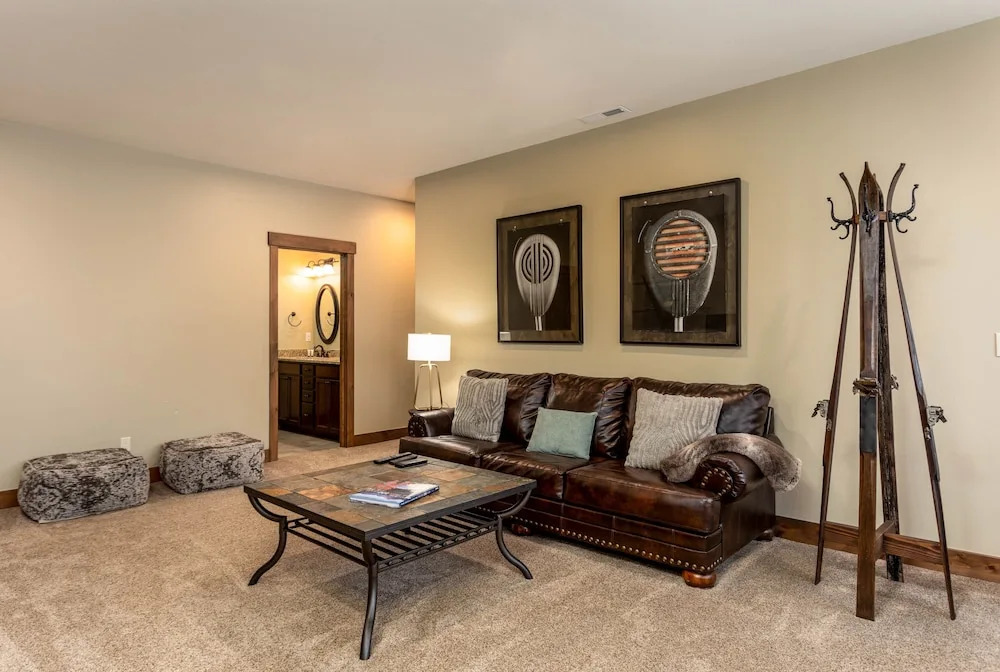 New Listing! Mountain-view Lodge W/ Fireplace And Hot Tub 4 Bedroom Cabin