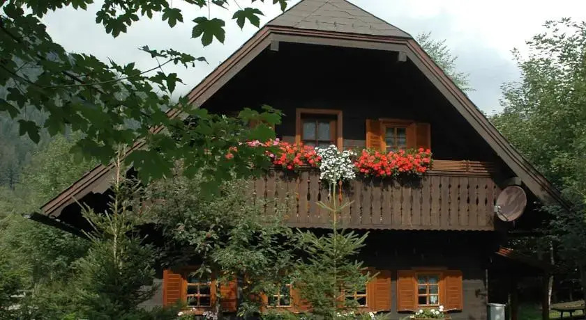 Ferienhaus Bettina Rassis Feriendorf Donnersbachwald
