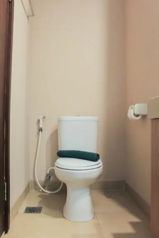 Direct Access to Shopping Mall Studio Apartment at U Residence