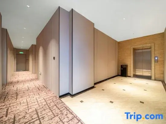 Ruiyuan Lanjing Hotel (Xinyang Nanhong Plaza)