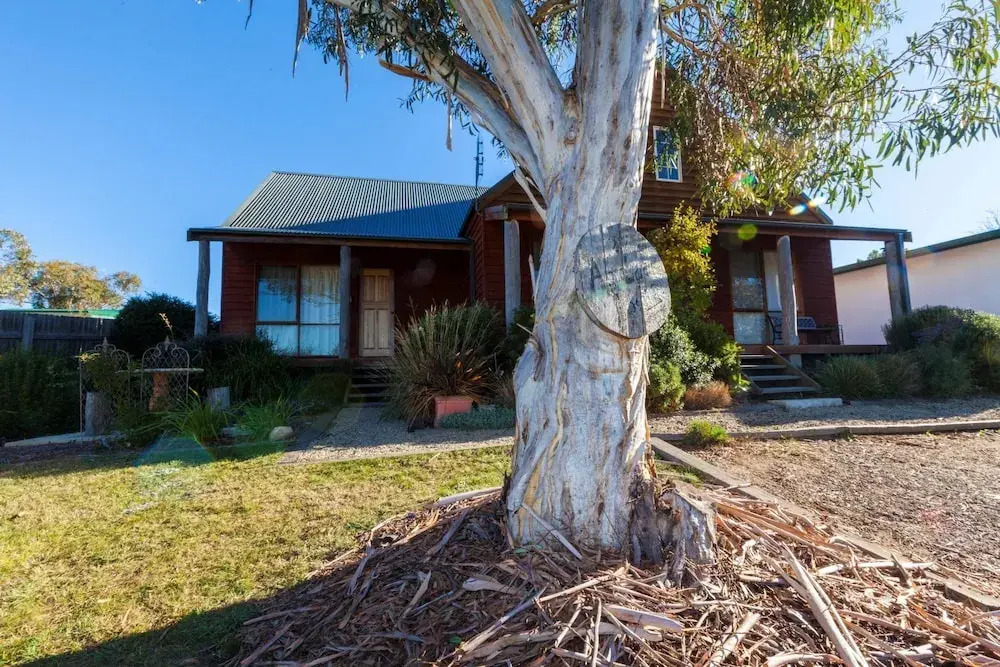 Aarlaur 1- Loft Style Townhouse in Jindabyne