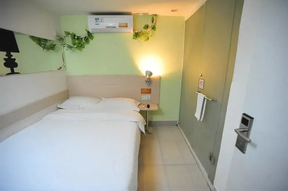 Yi Bai Hotel- Wuhan