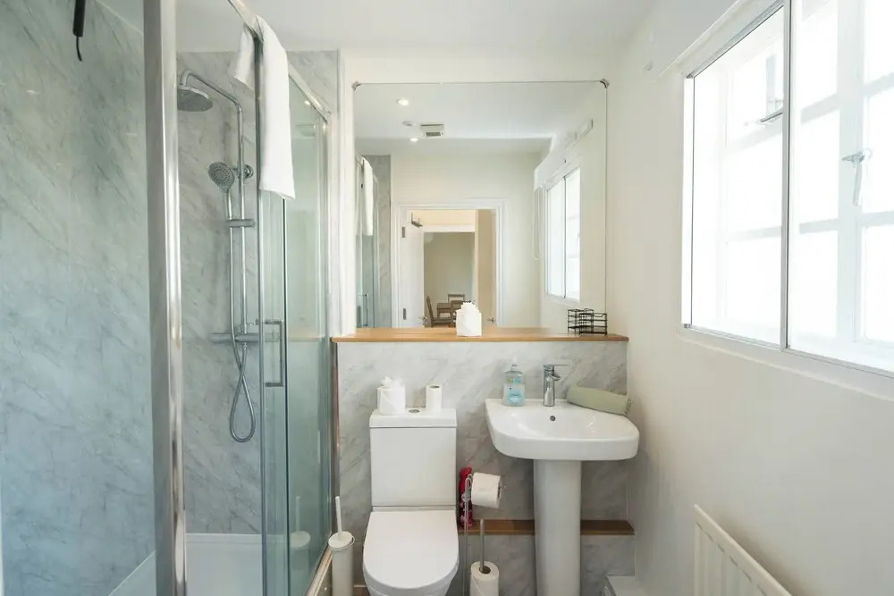 2Bd London Flat - City Buzz & Parkside Serenity