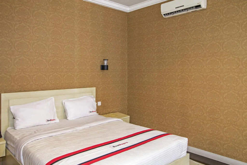 RedDoorz @ Kebayoran Lama
