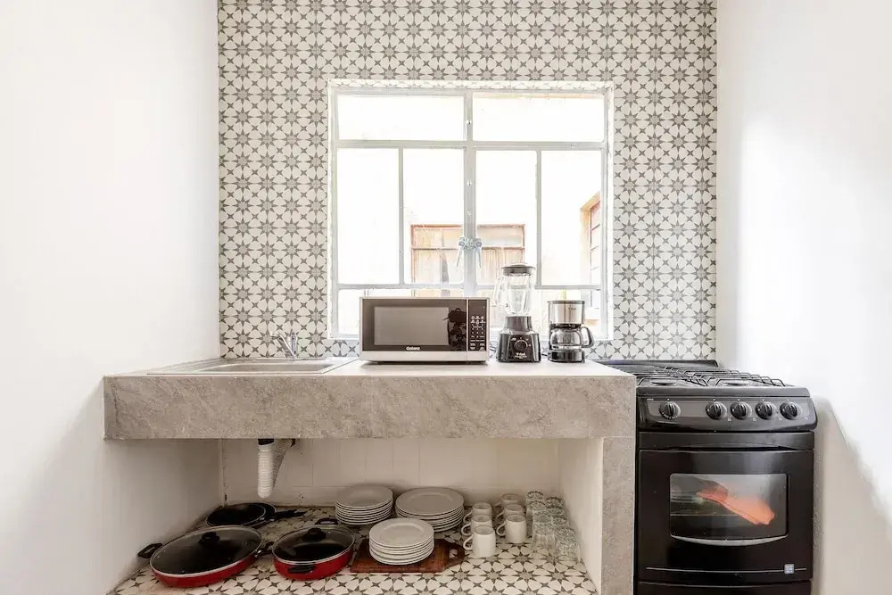 Stay Connected in Roma - 3br- Fast Wifi- Laundry