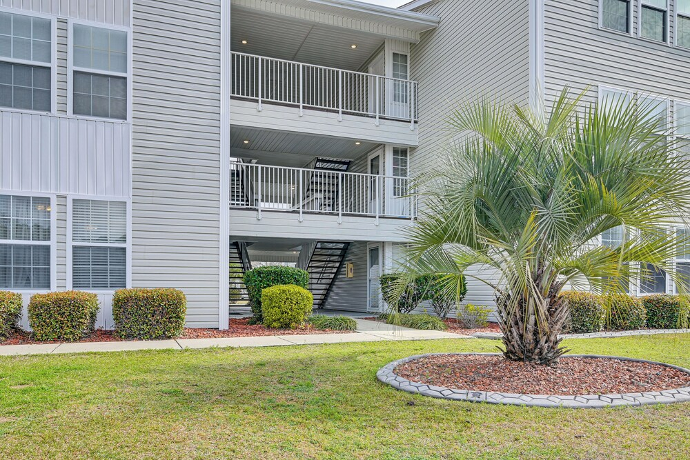 2 Mi to Shore: Surfside Beach Condo w/ Pool Access