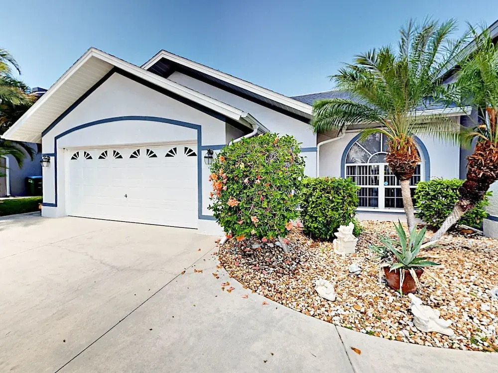 2822 SE 6th Ave Home 4 Bedrooms 2 Bathrooms Home