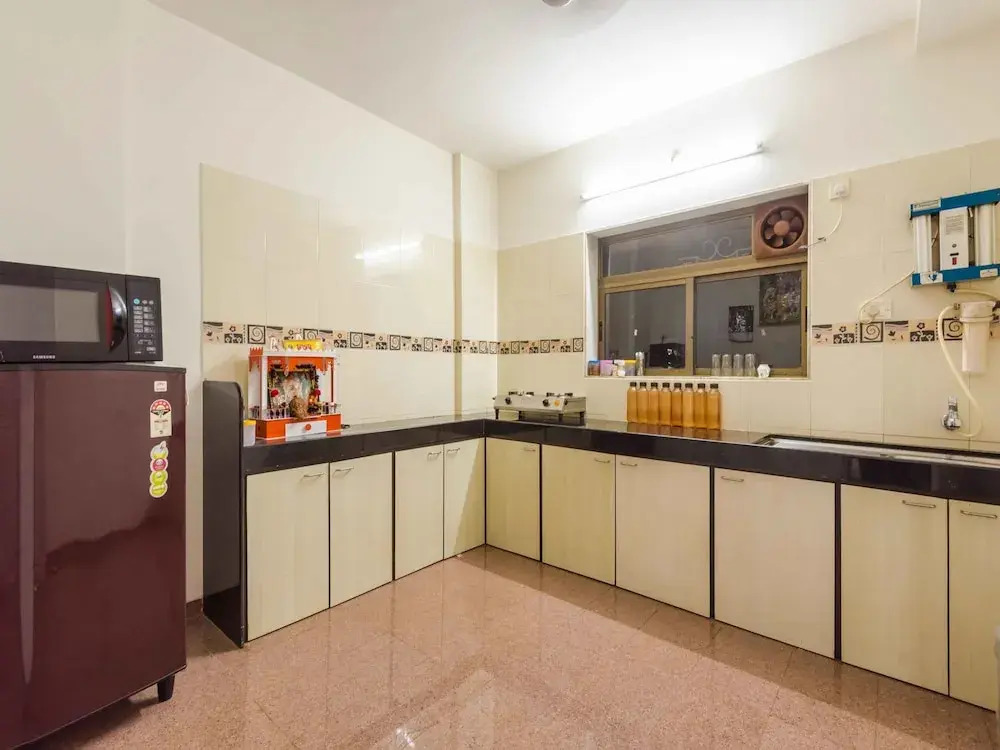 OYO 4573 Apartment near BKC