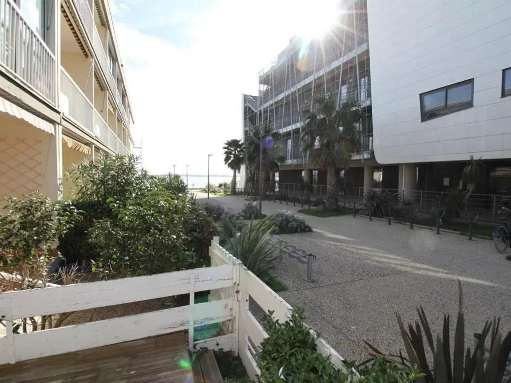 Appartement Balaruc-les-Bains, 1 pièce, 2 personnes - FR-1-553-128