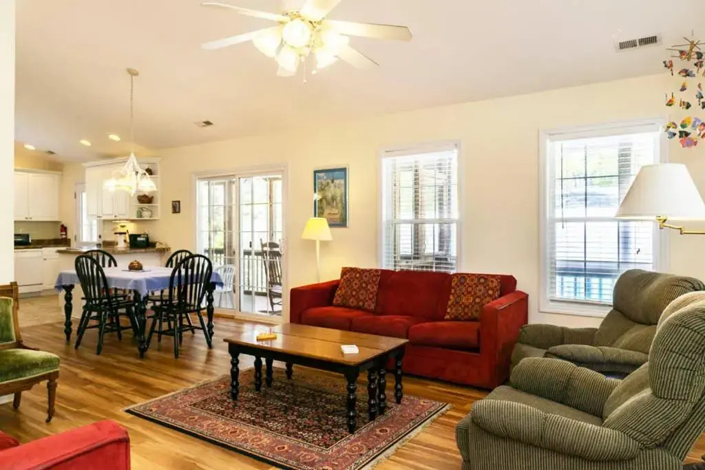 Island Delight by Oak Island Accommodations