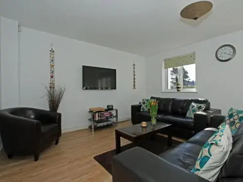 6 Jubilee Close
