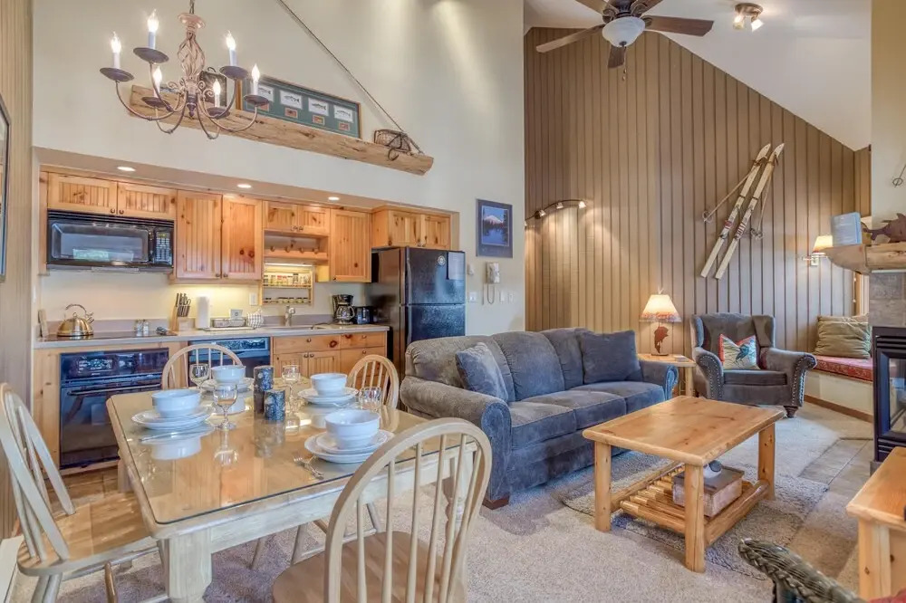 Ski House 255
