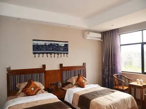 Fenghuang Fulante Holiday Hotel