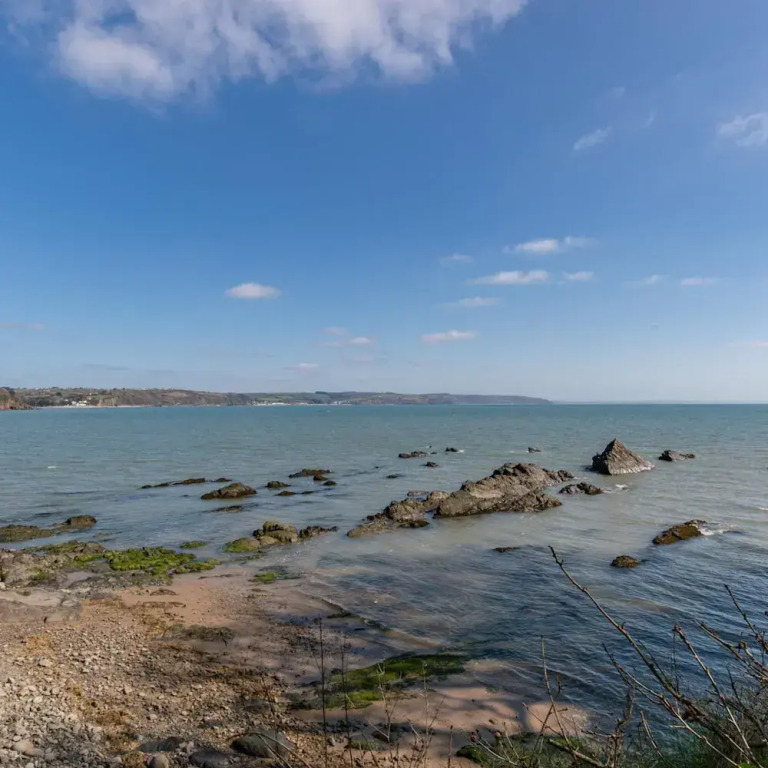 Monkstone Court - Close to Village and Beach