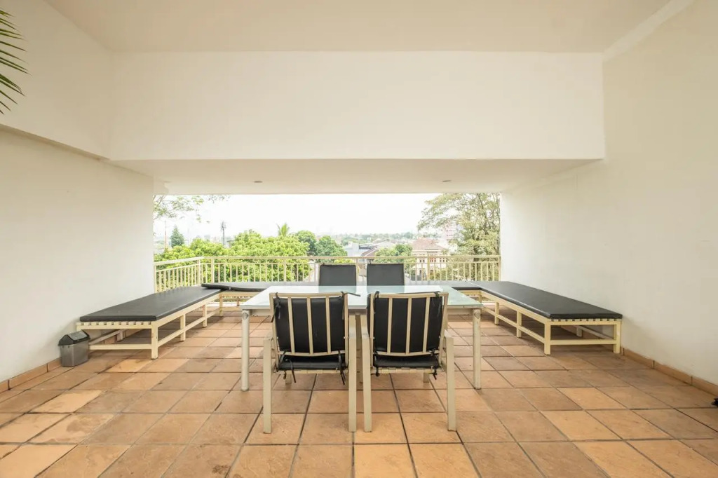 OYO 818 Micasa Residence