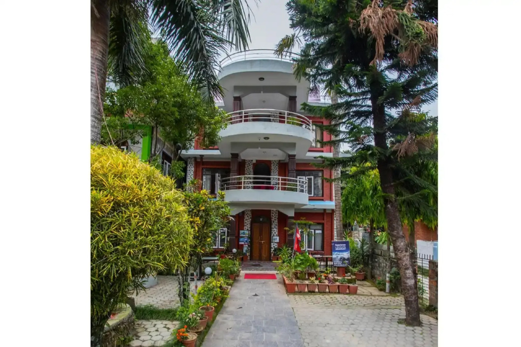 OYO 143 Hotel Stay Well