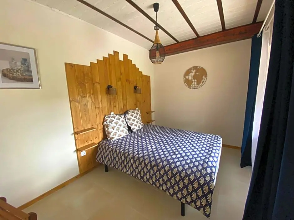 LAnagramme, chambres, table dhôtes et gîte pour adultes, naturistes ou non