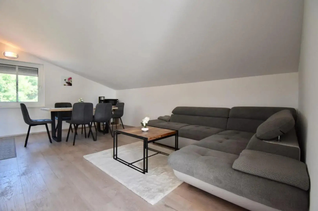 Holiday house with sea view and BBQ grill