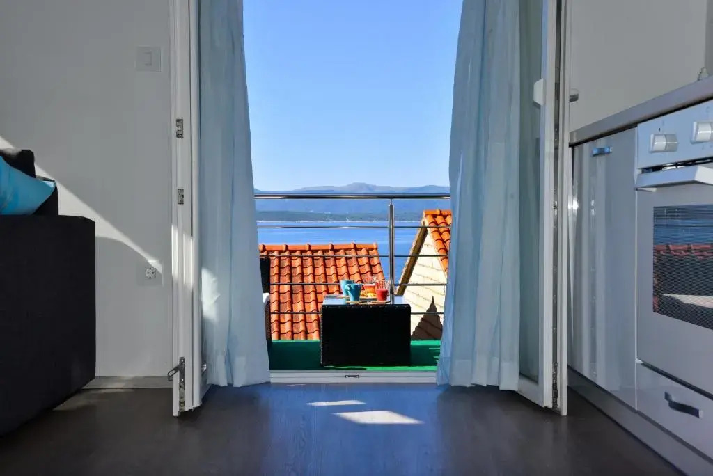 Sea Pearl Residence - Top beachfront location apartments in Bol centre