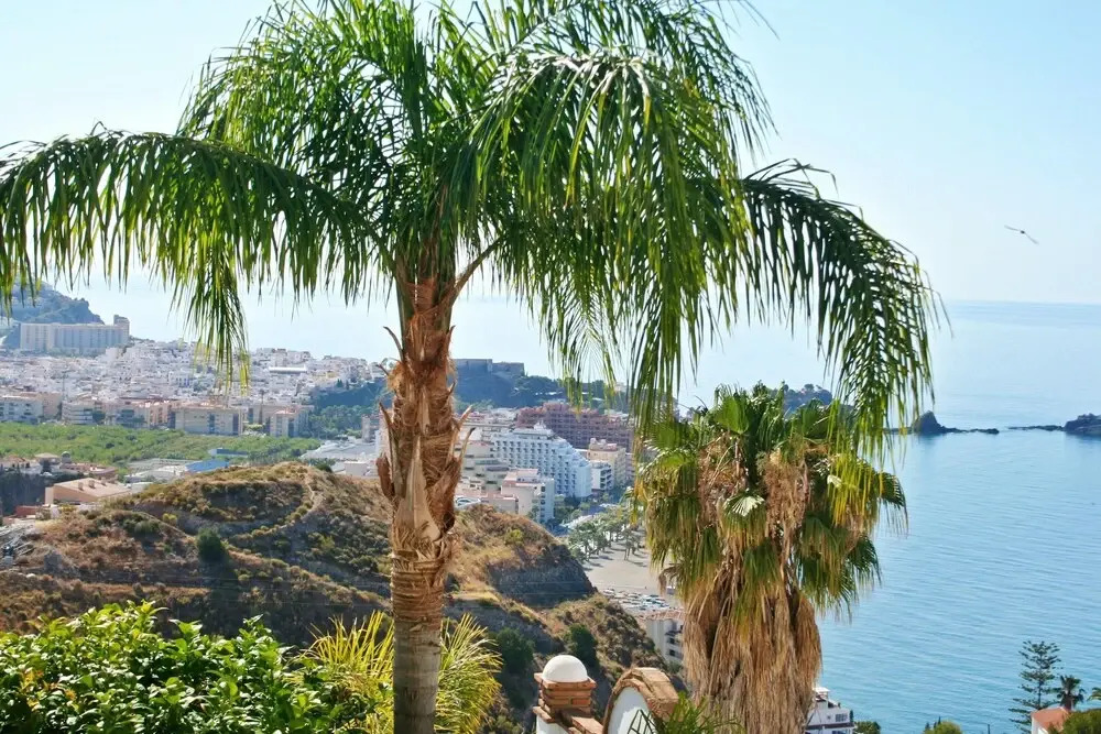 House With 4 Bedrooms in Almuñécar, With Wonderful sea View, Private P