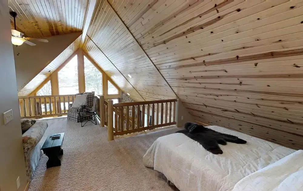Lakefront Hideaway