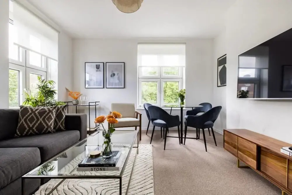 The Vauxhall Bolthole - Elegant and Bright 2bdr Flat