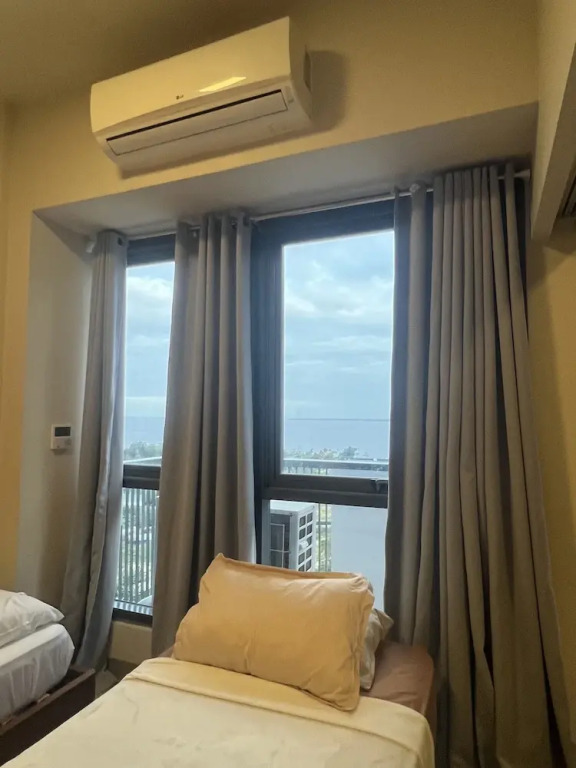 Relaxing condo at THE MACTAN NEWTOWN