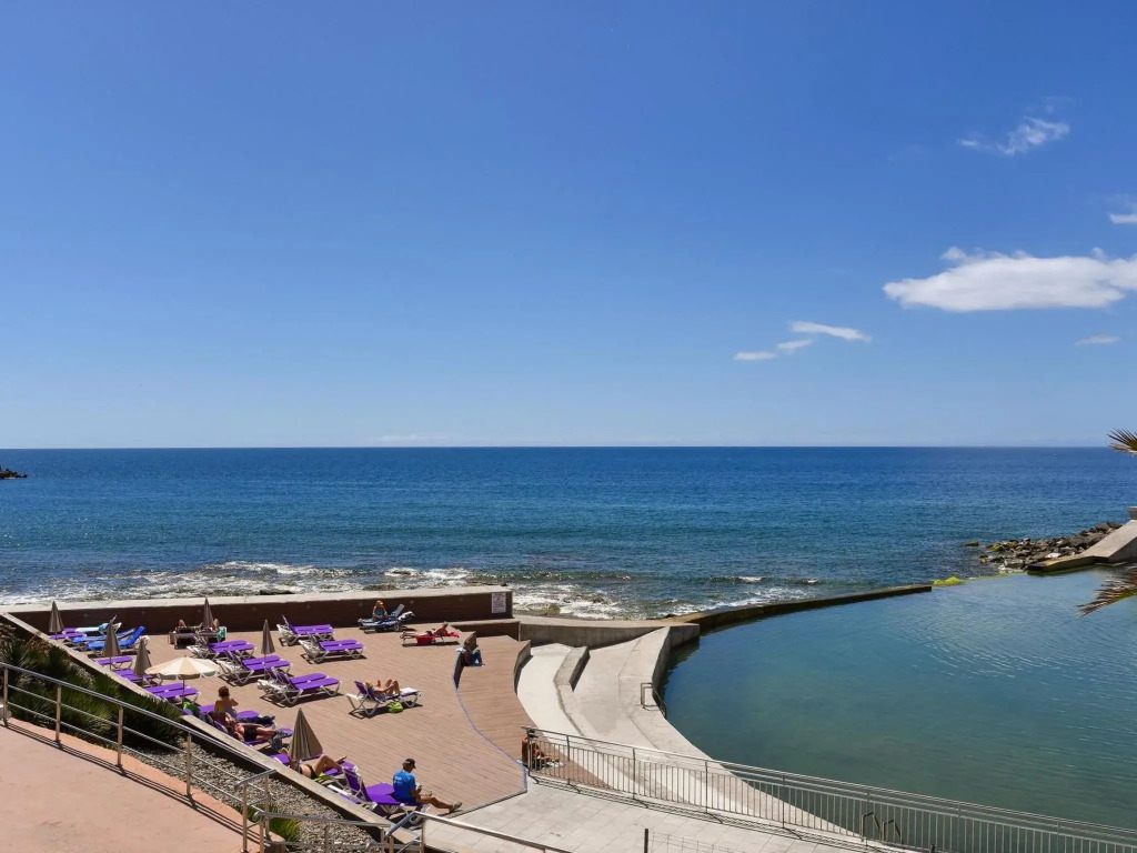 Beach and View Arguineguin MG by VillaGranCanaria