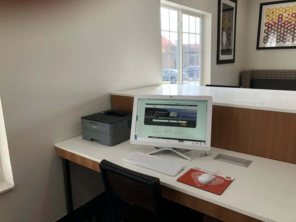 Holiday Inn Express & Suites Harrison by IHG
