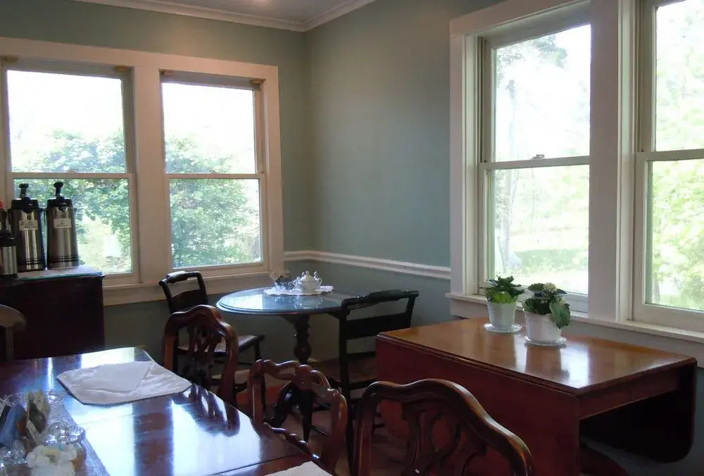 Tidewater Inn
