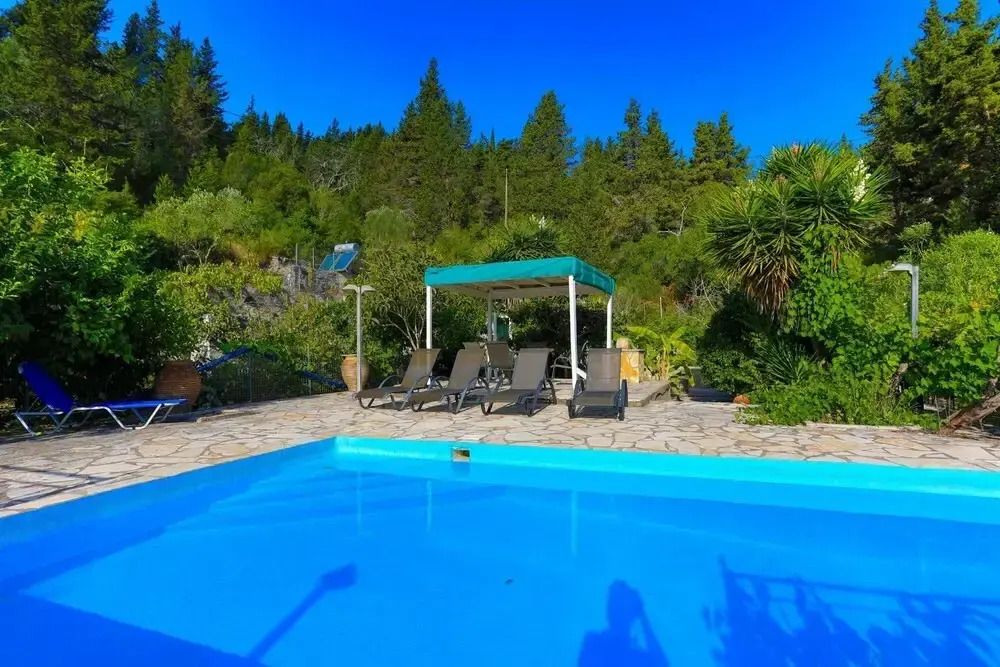 Villa Sevi in Loggos