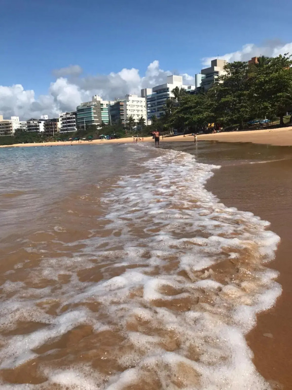 Apartamento peracanga com vista para o mar
