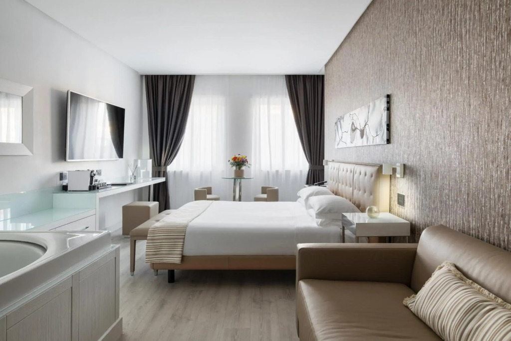 LHP Napoli Palace & SPA