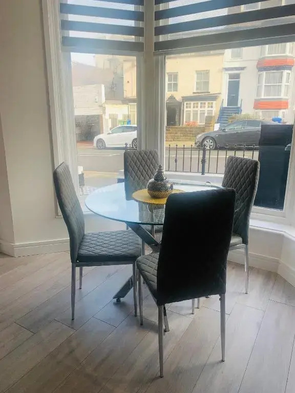Sandleigh Apartment