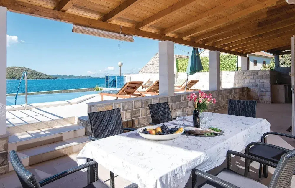 Awesome Home in Luka Dubrava With Wifi and 3 Bedrooms