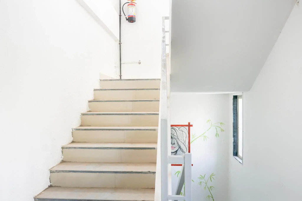 The Guest House by OYO Rooms