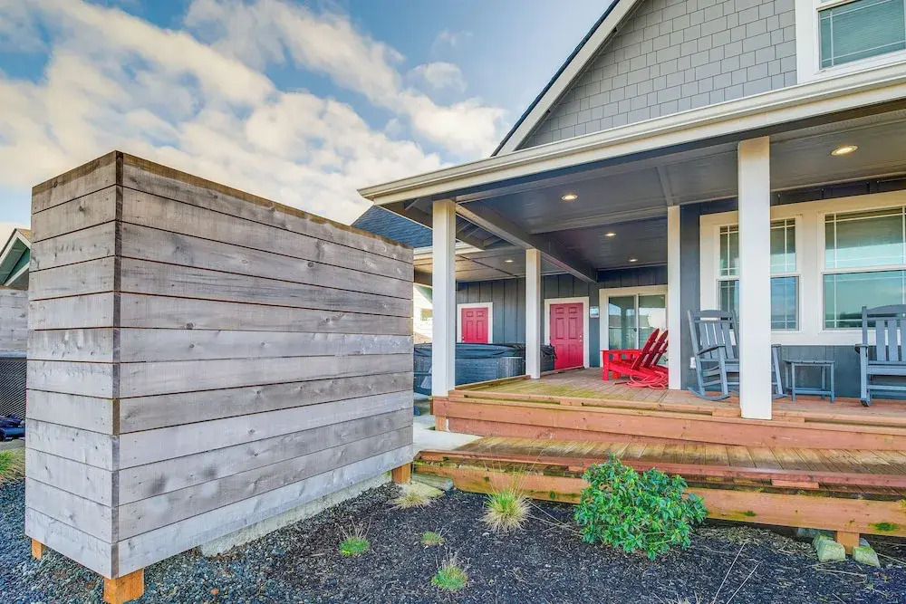 Ocean Shores Getaway w/ Fireplace & Hot Tub!