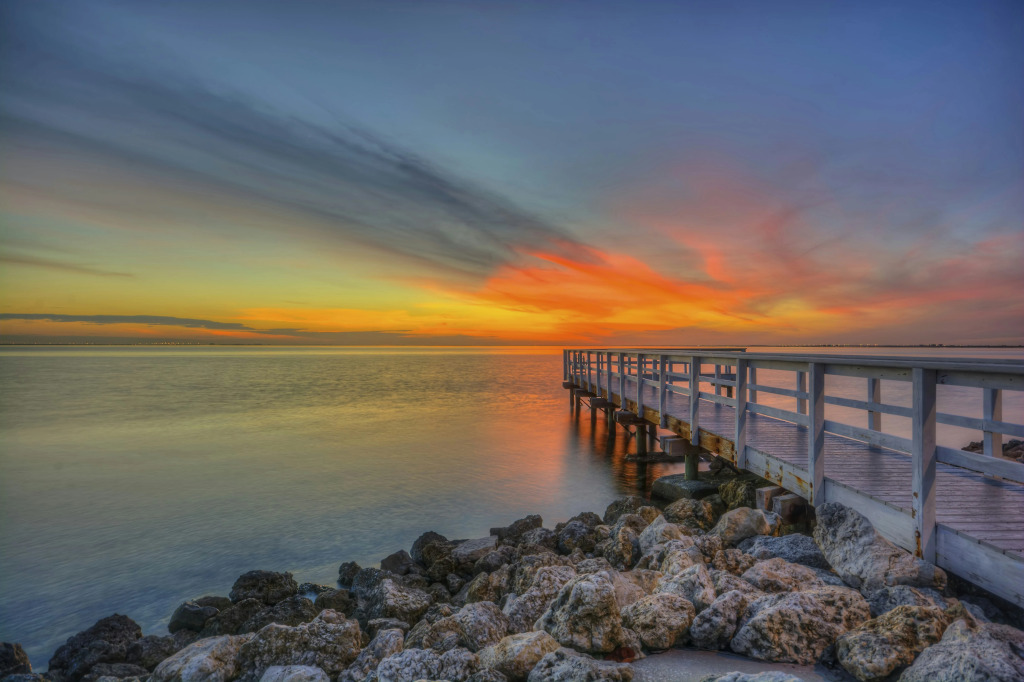 Sailport Waterfront Suites