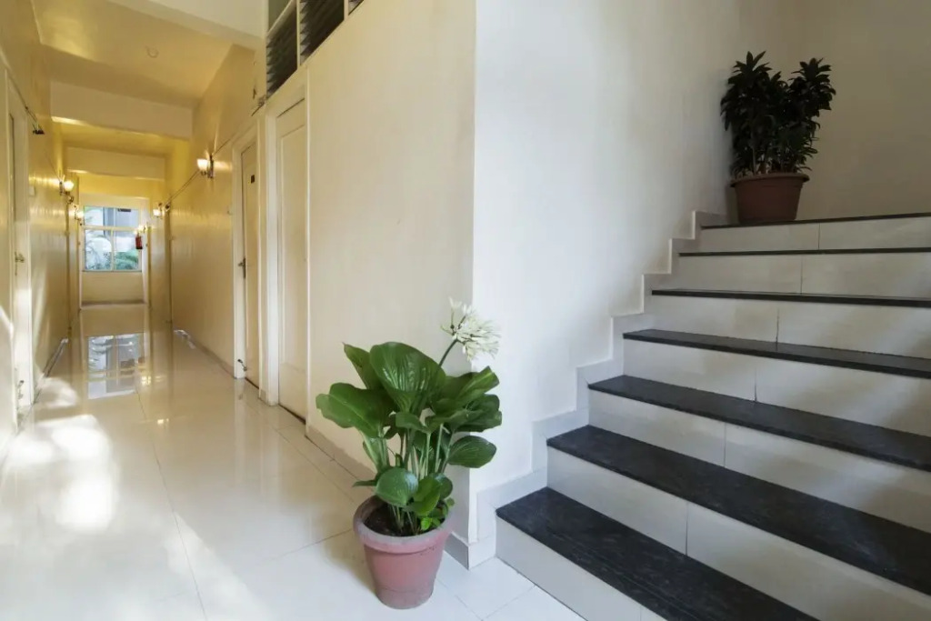 Hotel Bhooshan Sivajinagar