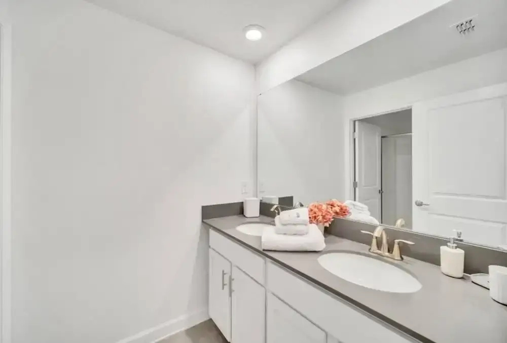 Amazing Story Lake Town Home With Pool 4 Bedroom Townhouse by RedAwning