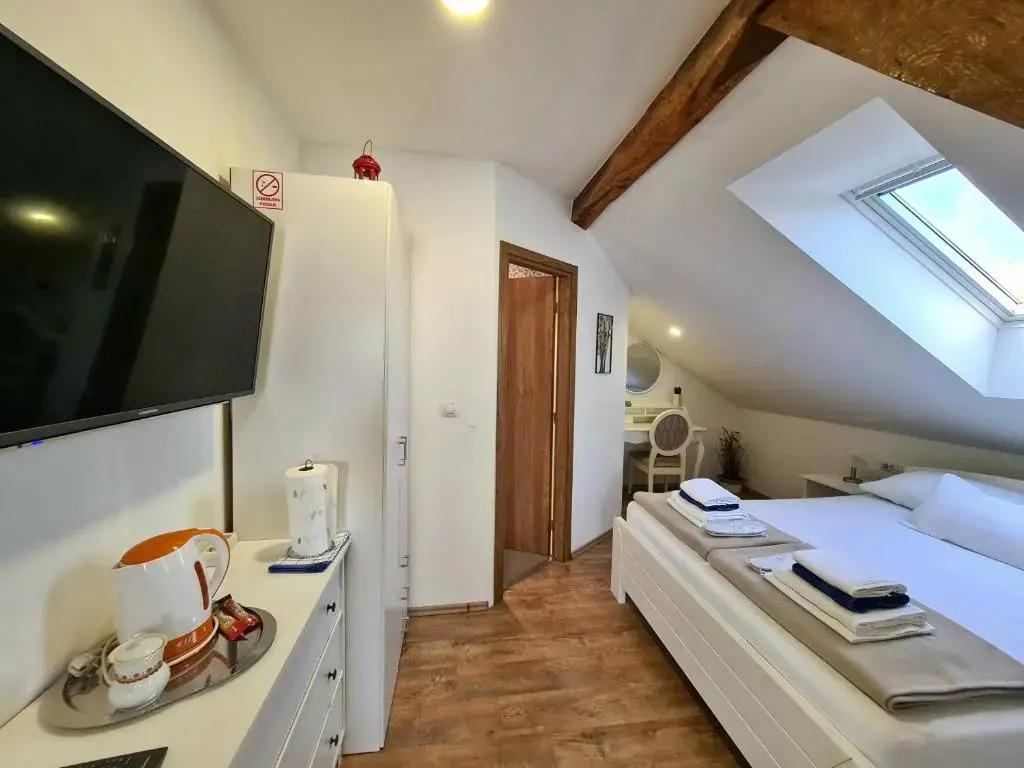 Rooms Garden