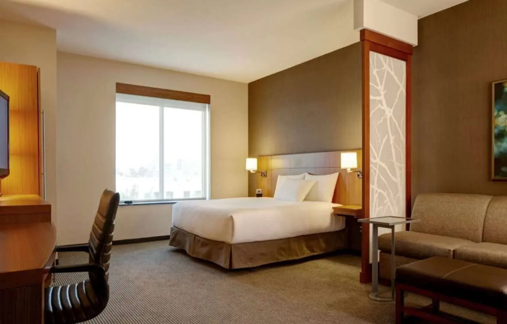 Hyatt Place Lansing-East