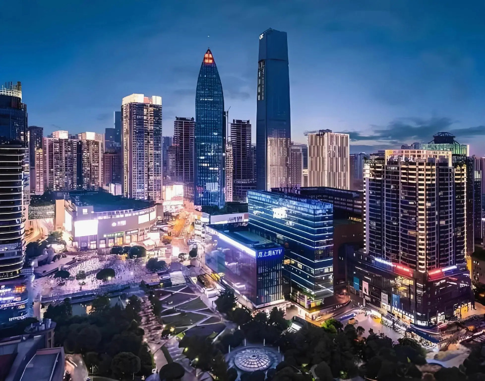 7 Days Premium (Chongqing Guanyinqiao Pedestrian Street Subway Station)