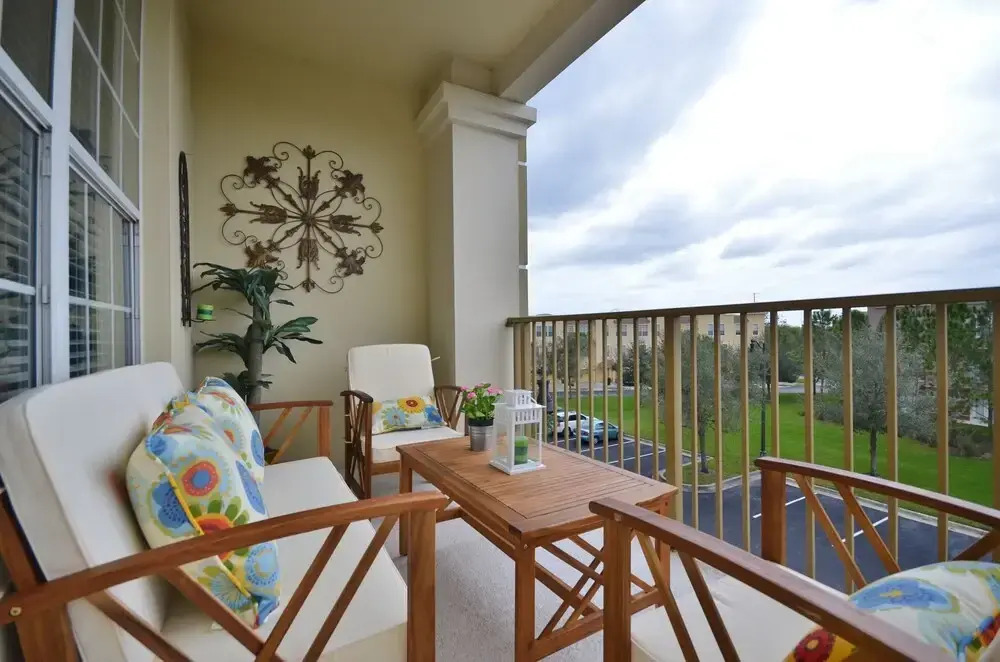 Palmavera Deluxe 3 Bedroom Condo by Redawning